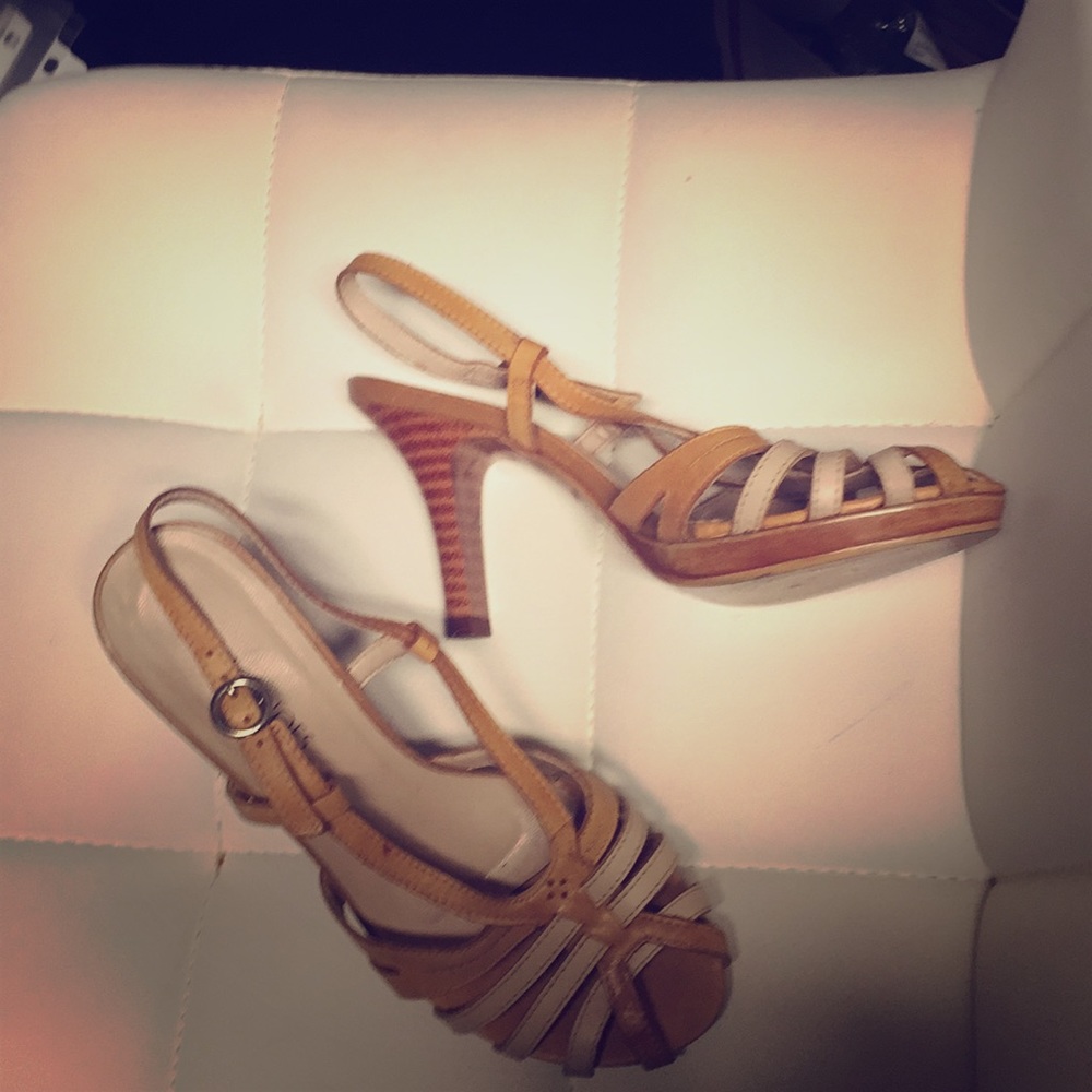 tan heels sandals